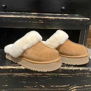 UGG Disquette Platform slippers size 7